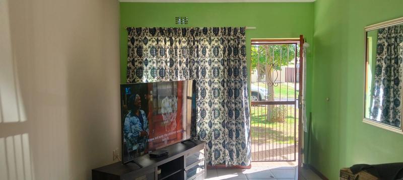 2 Bedroom Property for Sale in Highbury Western Cape